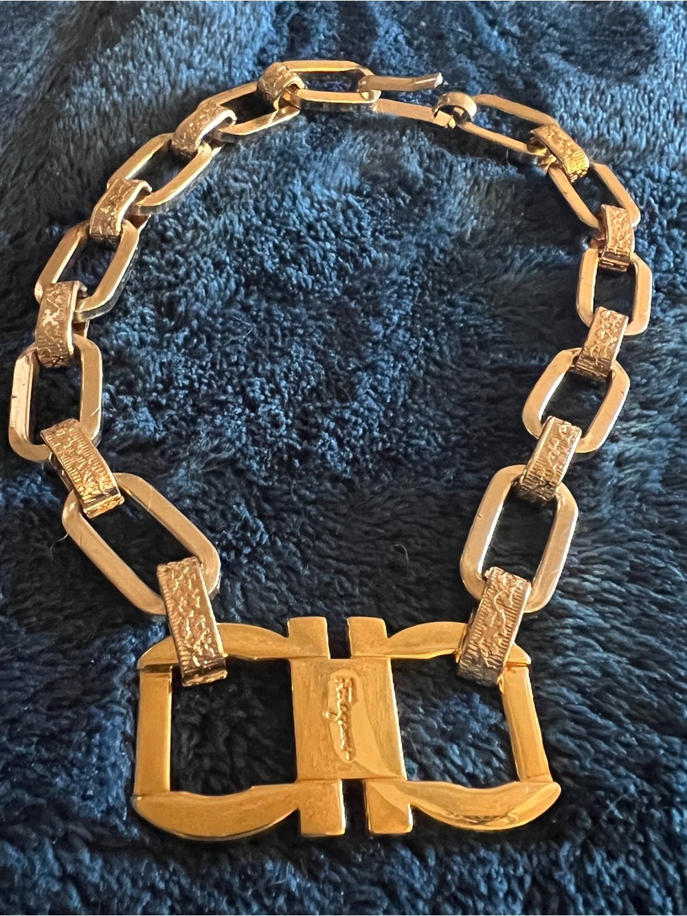 Custom Salvatore Ferragamo Vintage Gold Statement Choker Necklace 15” - Picture 5 of 11